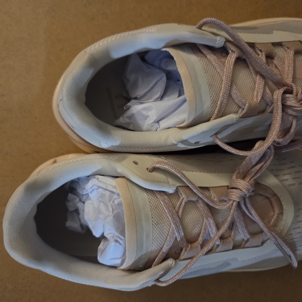 On Running Cloudmonster Women Size 7.5 - Picture 2 of 14
